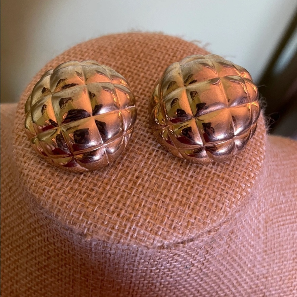 Quilted Vintage Dome Button Earrings - Shiny Gold Tone